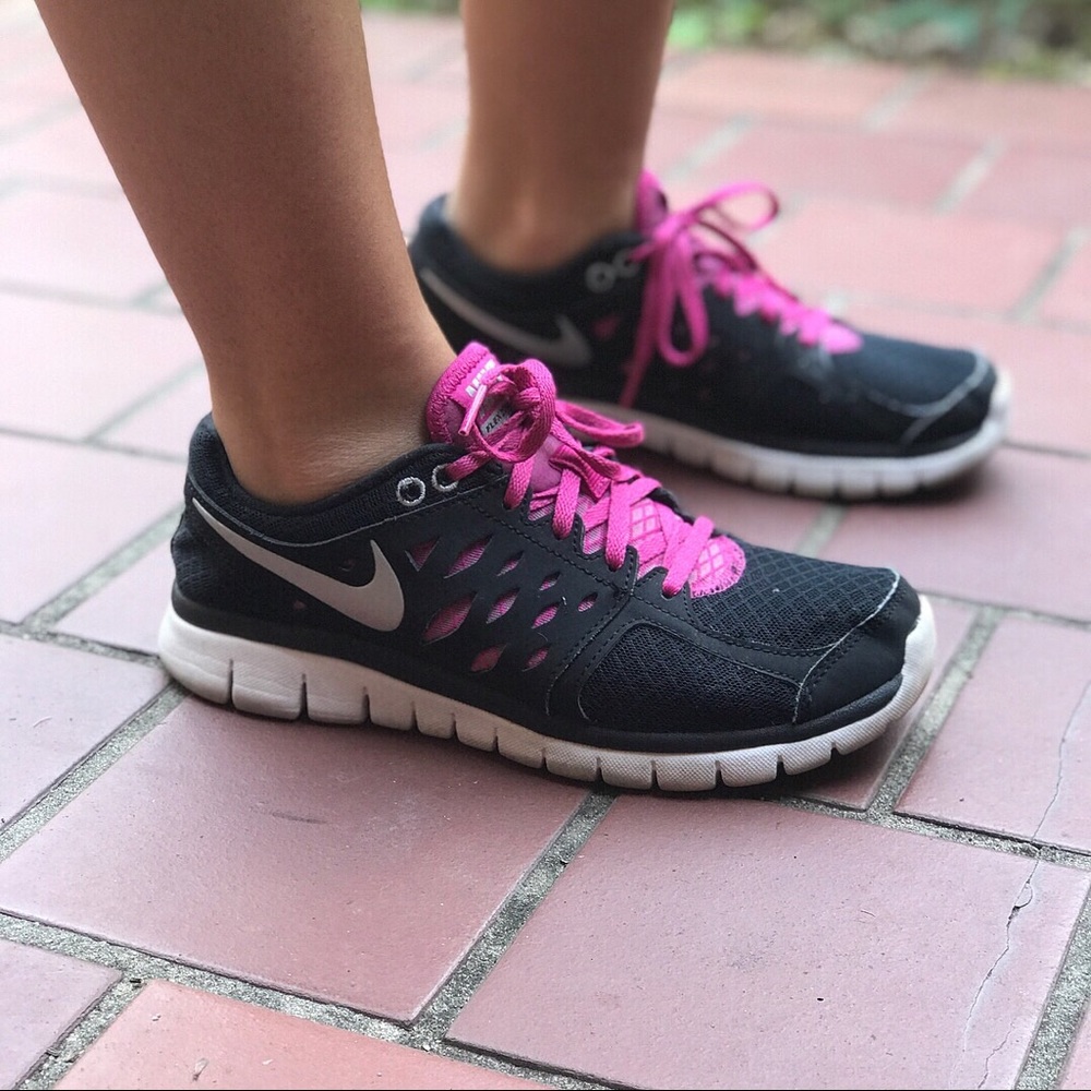 Nike flex runs